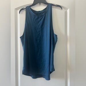 Chic Sleeveless Blue razorback women’s tank size XL dry fit